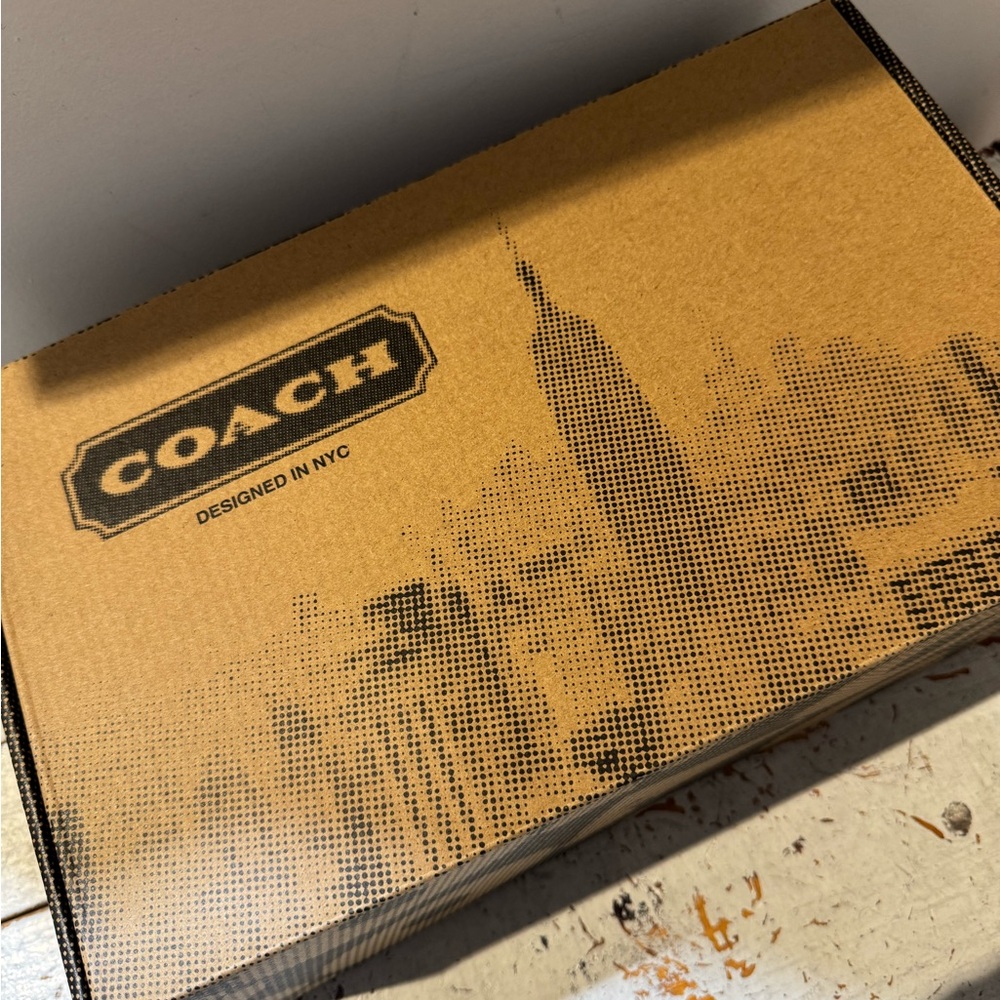 Coach Sneakers in Cream and Brown NWT - Picture 12 of 12